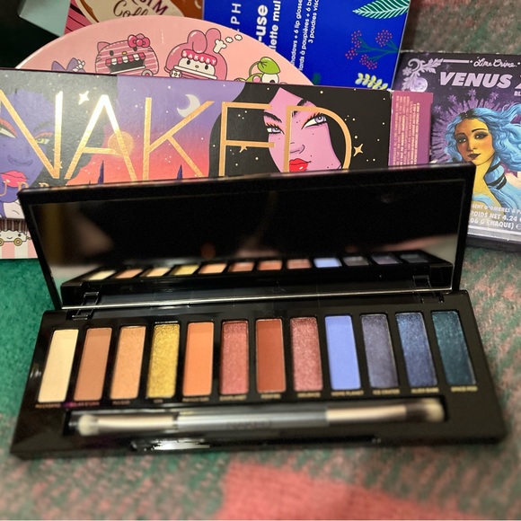 Makeup BUNDLE Eyeshadow Palettes Lime Crime Sanrio Too Faced Sephora Hello Kitty - Picture 13 of 16